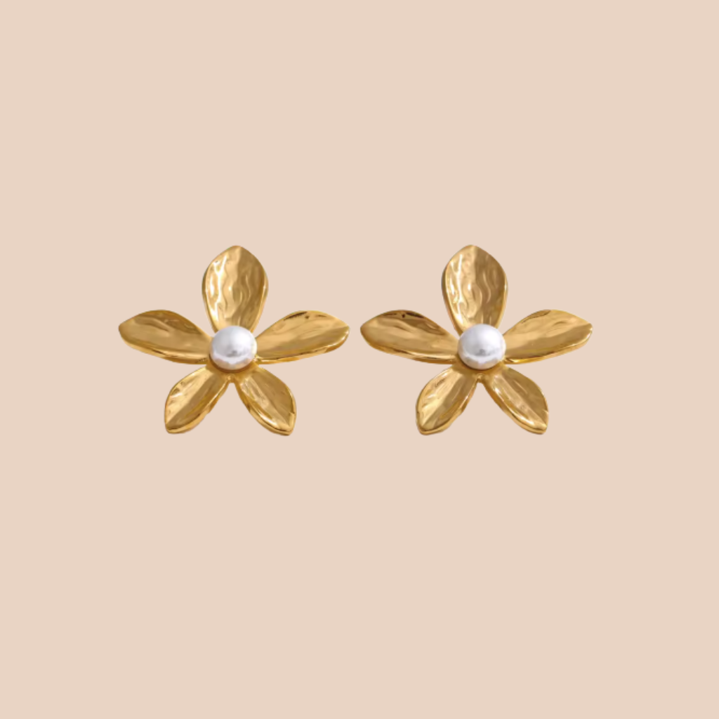 Daisy Pearl Earrings