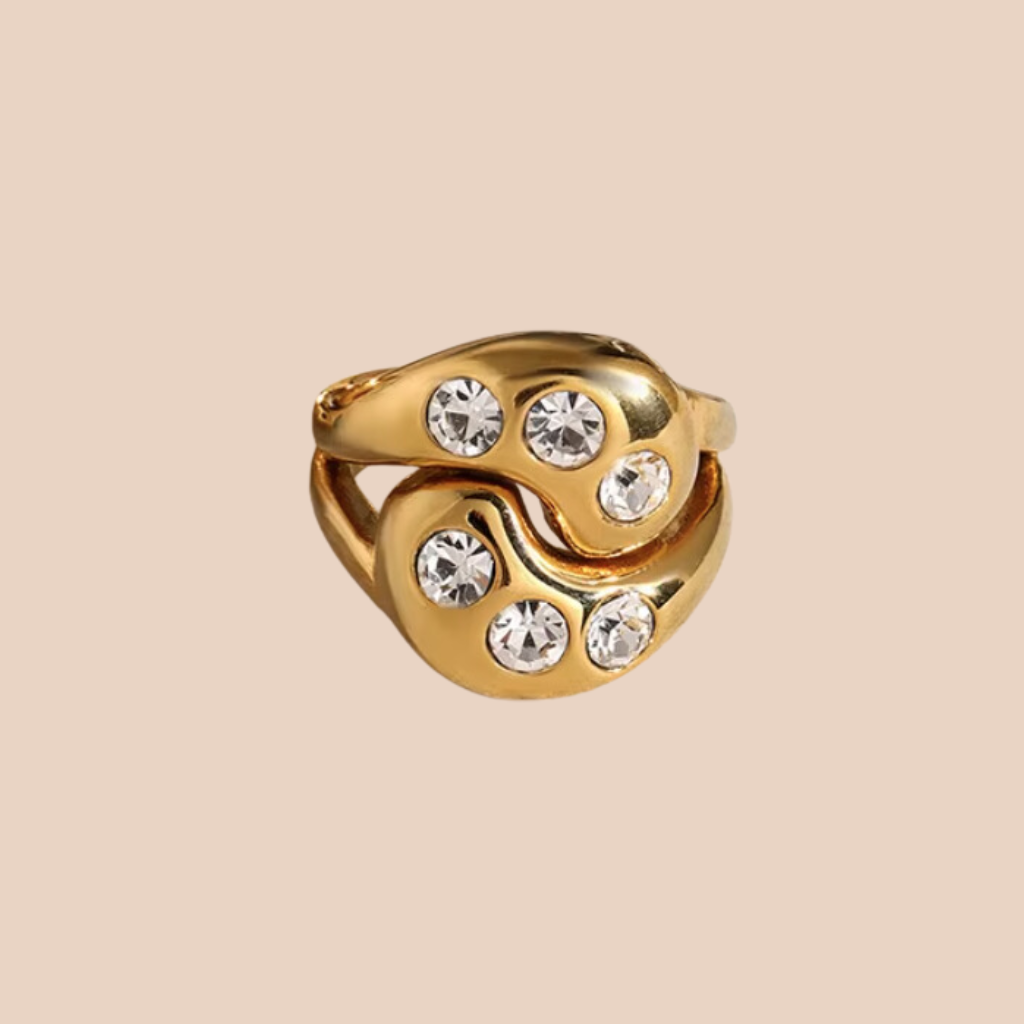 Kesher Ring 3 stone Gold